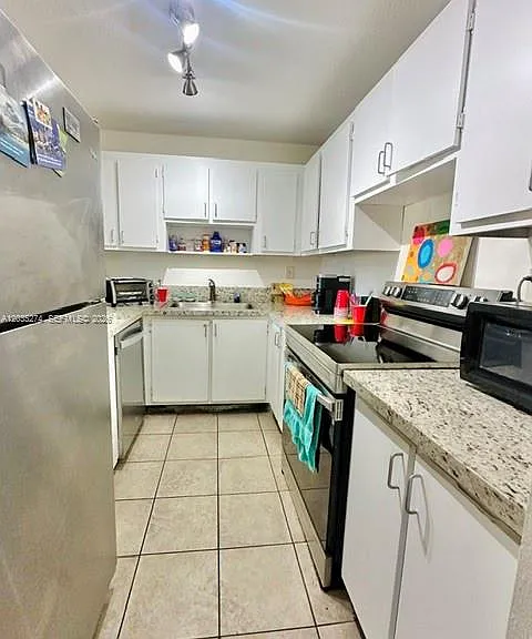 9301 SW 92nd Ave #A407 — Photo 3