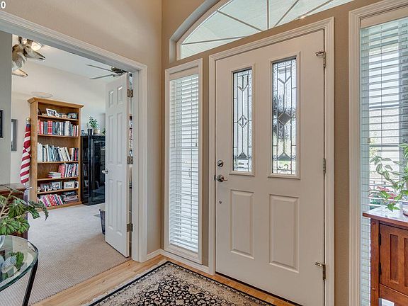3rd image of 2704 SE Baypoint Dr