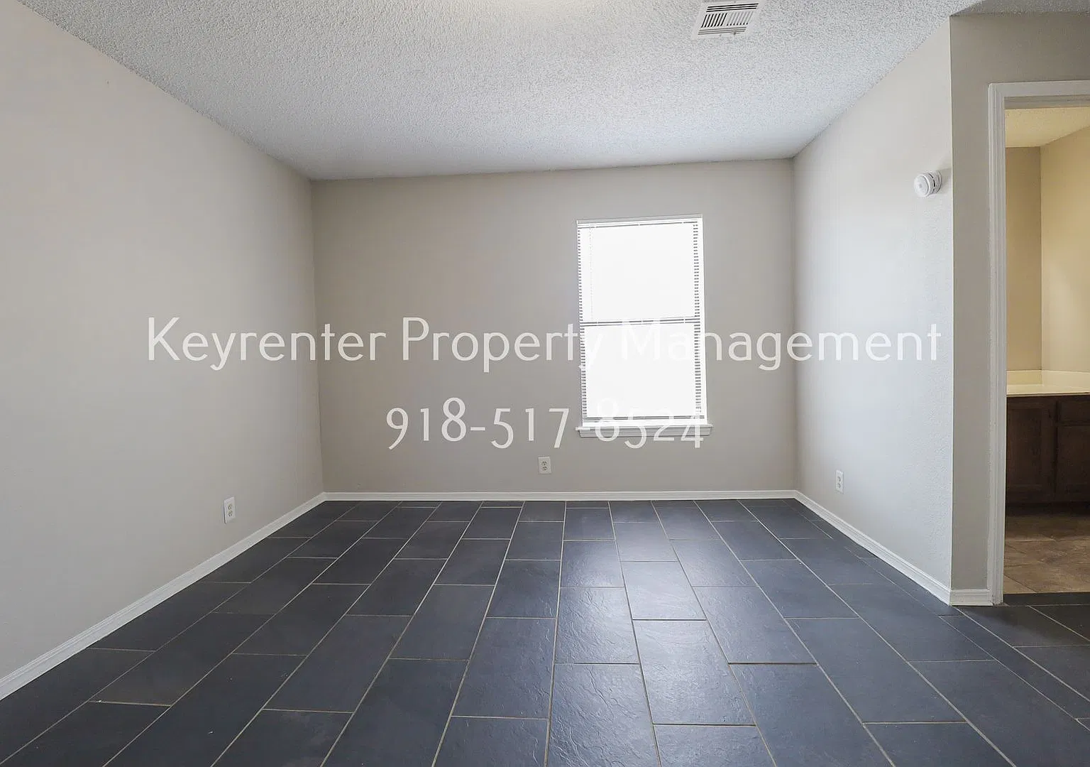 Charming 1 Bed/ 1 Bath Condo in South Tulsa! — Photo 4
