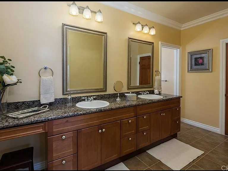 1509 Hollencrest Dr — Photo 20