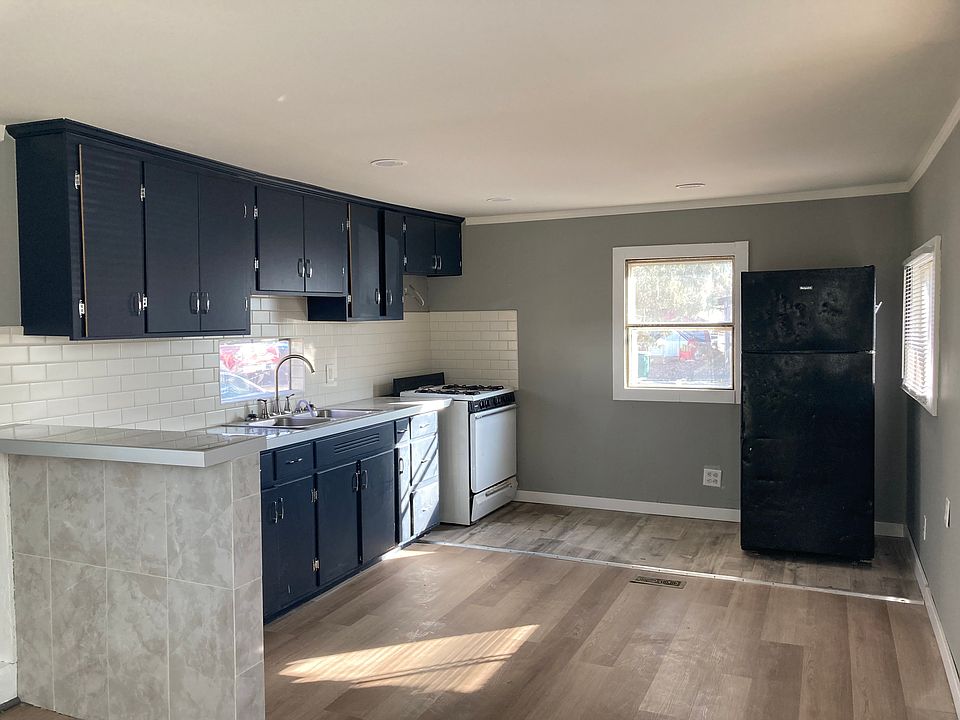 2nd image of 6478 Upper 56th St #811
