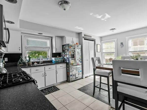 21 Slocum St #2, Newport, RI 02840