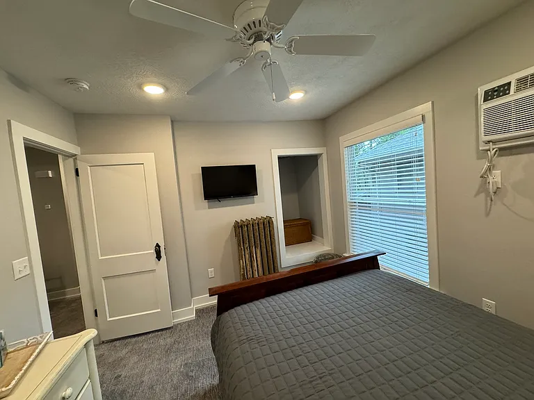 709 S Phillips Ave #2 — Photo 10