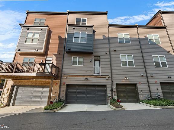 4th image of 3703 Blue Lobelia Way