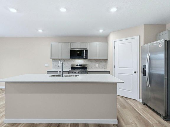 4th image of 630 Malfoy Ct