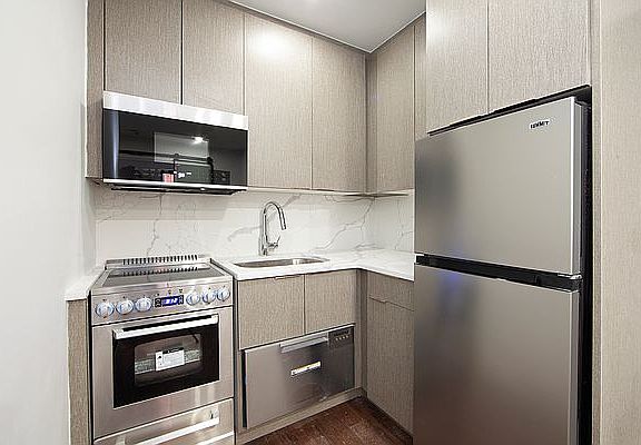 3rd image of 510 6th St #E7