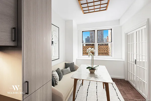 Sold by Warburg | media 7