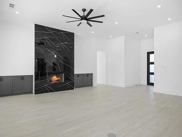 2057 Glenhollow Dr — Photo 7