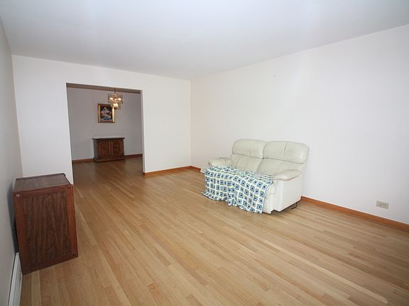 2nd image of 2441 Nona St