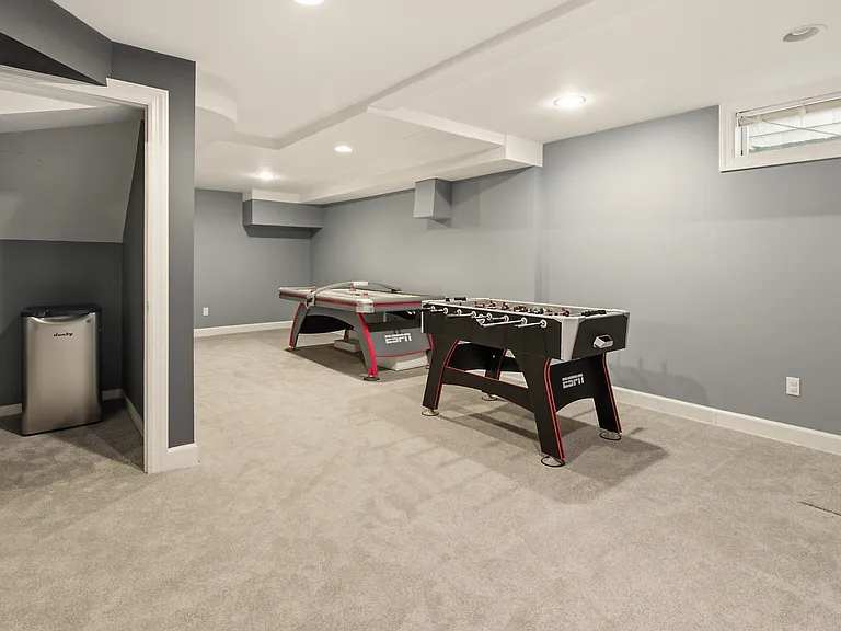 141 Harvest Ln — Photo 38