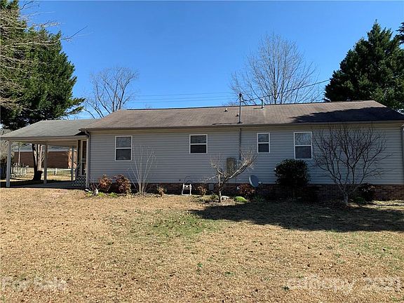 5th image of 308 S Maple St