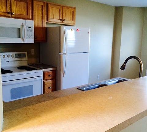 2nd image of 3875 Greenwillow Ln #2