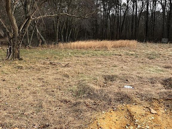 4th image of 914 Old White Horse Pike