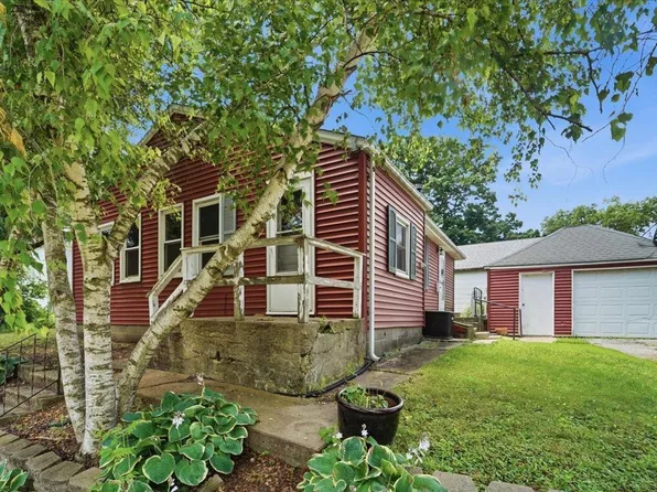 1518 11th St, Eldora, IA 50627