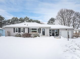 97 Ridge Port Cir, Rochester, NY 14617
