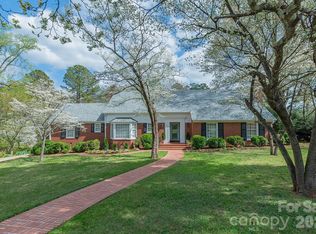 403 Weaver Dr, Lexington, NC 27292