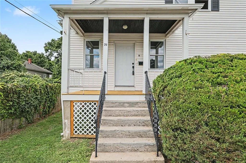 70 Devonshire Street — Photo 2