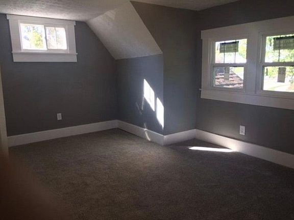 3rd image of 2353 Crittenden Dr