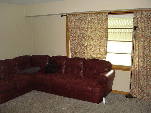 4th image of 2462 2nd Ave E