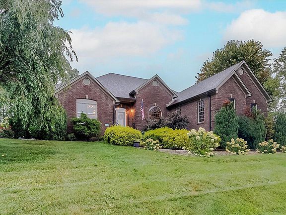 2nd image of 307 Apricot Ct