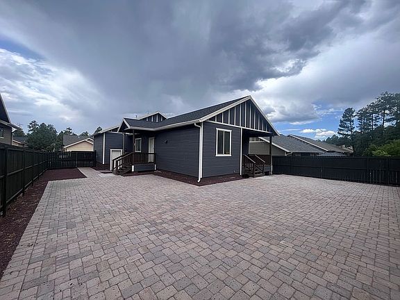 4th image of 750 W Summer Haven Dr