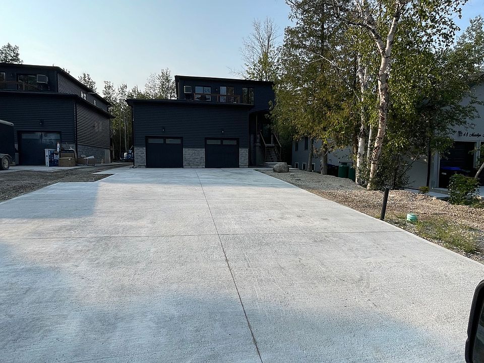 1st image of 52 Marilyn Ave S