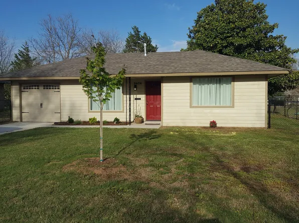 3404 N Holloway Ave, Bethany, OK 73008