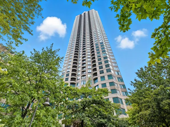 400 N Lasalle Dr #903, Chicago, IL 60614