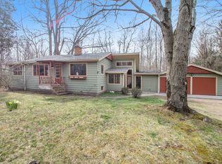 7720 Harbert Rd, Three Oaks, MI 49128