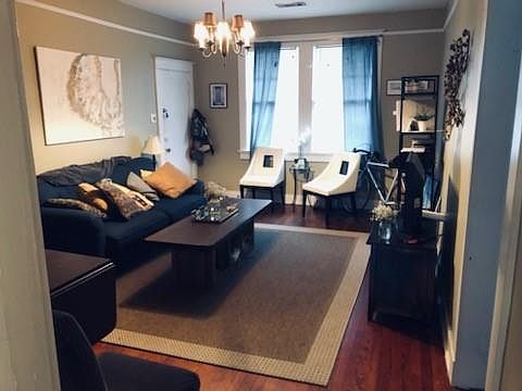 4th image of 902 Stewart Ct APT C