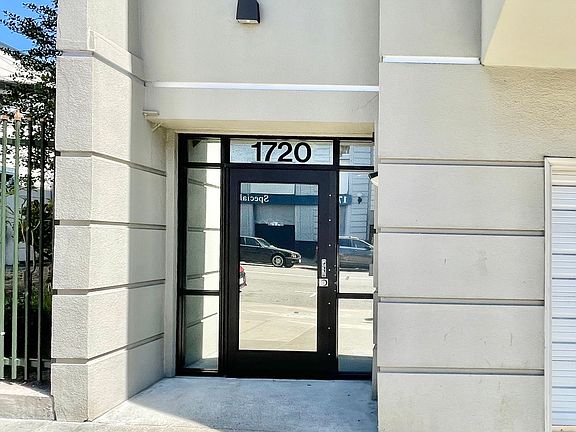 3rd image of 1720 Clay St APT 6