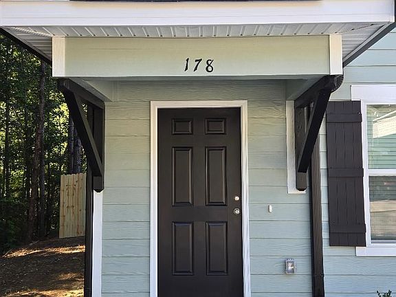 3rd image of 178 Village Run