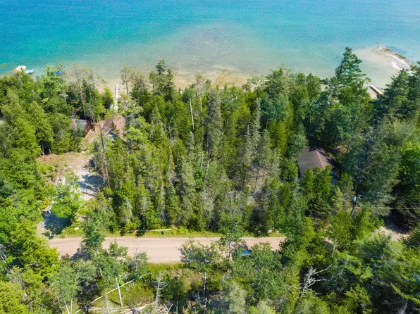 Nhn Pioneer Trl, Presque Isle, MI 49777