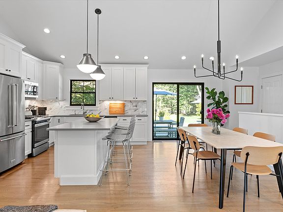 3rd image of 25 Nidzyn Ave