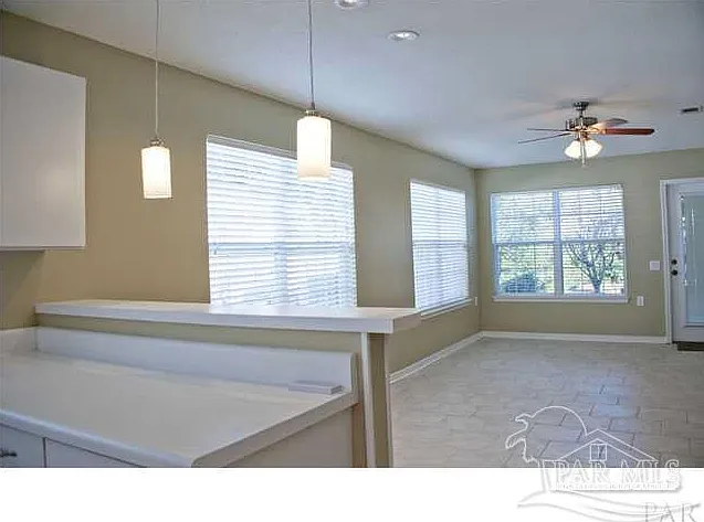 2 bed, 1.0 bath, 888 sqft, $1,300 — Photo 2
