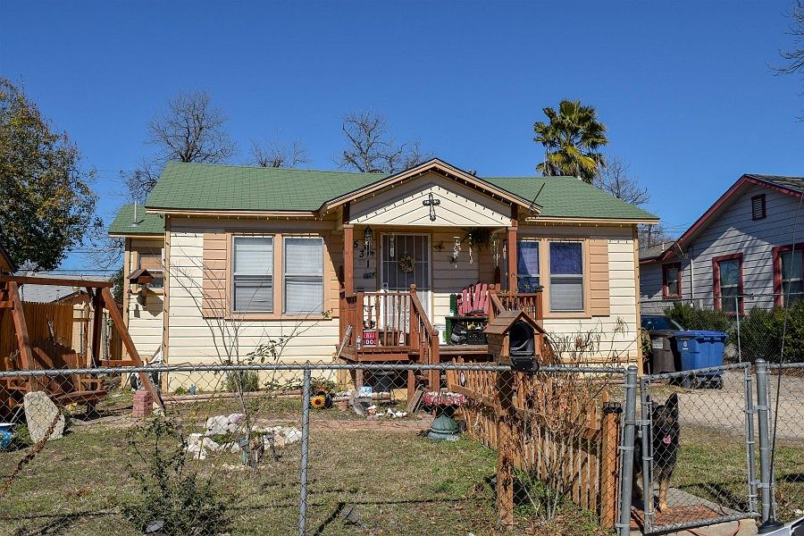 1st image of 531 Astor St