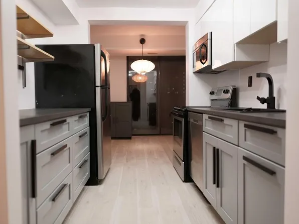 5300 Holmes Run Pkwy APT 1016, Alexandria, VA 22304