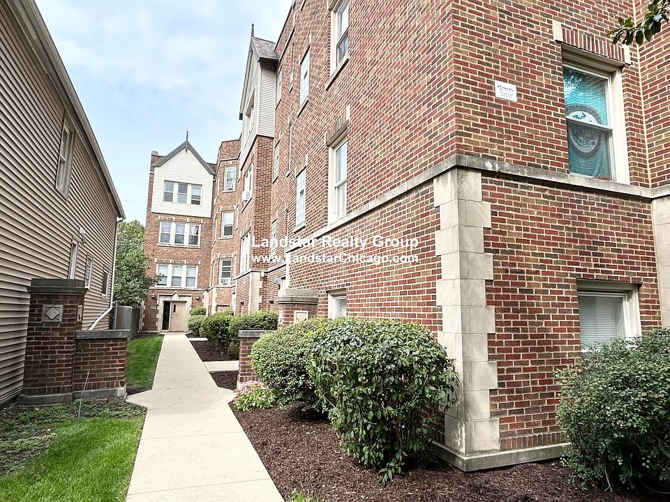 1st image of 2944 N Albany Ave APT 3