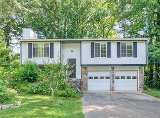 1143 Creeldale Dr, Norcross, GA 30093