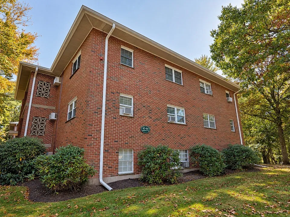64 Jacqueline Rd #12