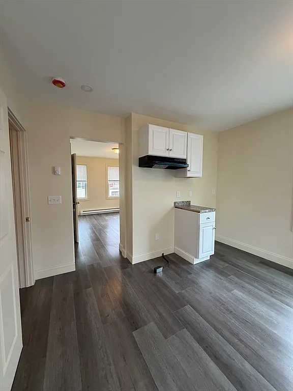 Building Photo - 11 Exchange Ct #2