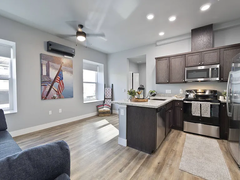 ONE18 West Street Residential — Photo 40