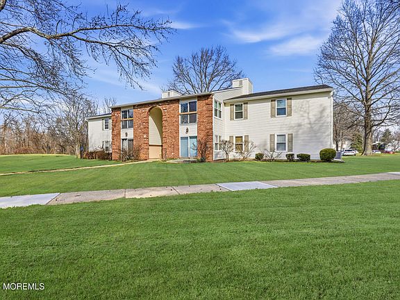 3rd image of 10-5 Boise Court