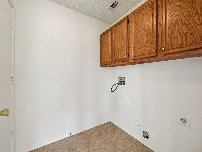 1602 Develon Dr — Photo 13