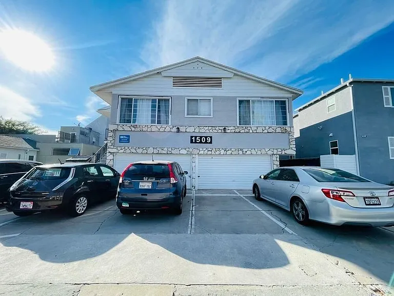1509 S Orange Grove Ave #7 — Photo 1