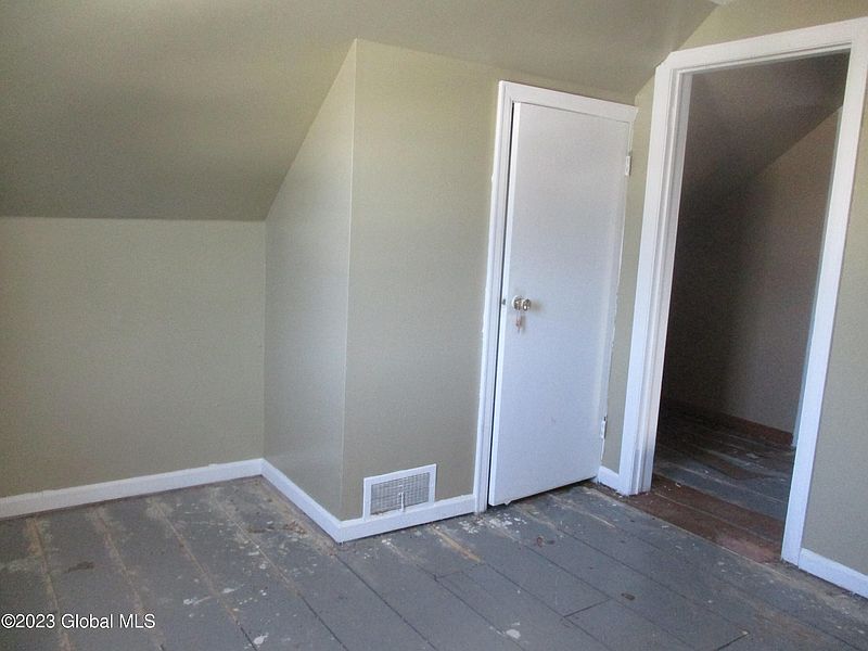 4th image of 1119 Fort Hunter Road
