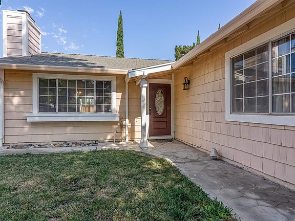 2nd image of 2052 Newport Dr