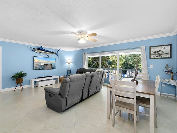 5th image of 155 Cocoa Dr
