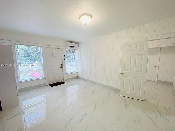 4th image of 5978 SW 62nd St