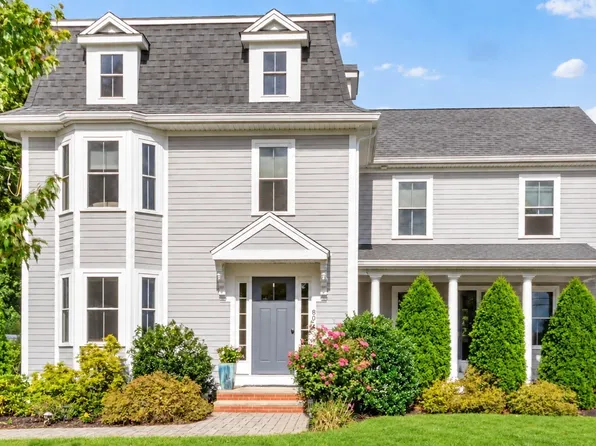 80 Pleasant St #80, Medfield, MA 02052